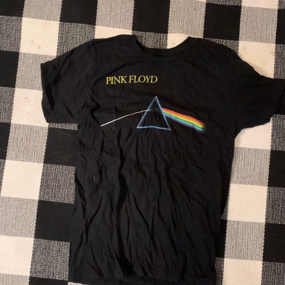 Graphic tee